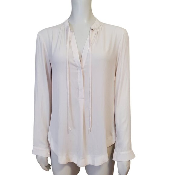 ASTR Ivory Office Blouse Secretary Tie V neck Button Front womens size XS - Picture 1 of 9